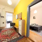 Huge Family Friendly 2Br Downtown Apt - Deco House