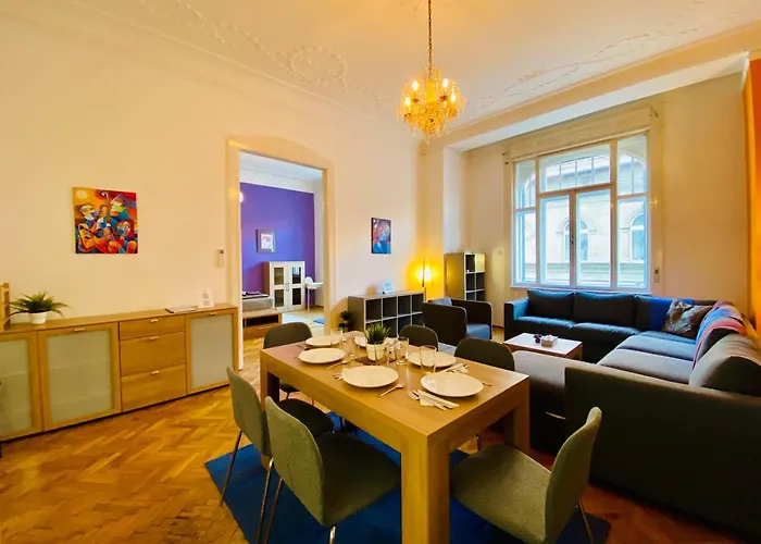 Huge Family Friendly 2Br Downtown Apt - Deco House
