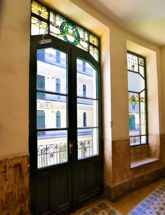 Huge Family Friendly 2br Downtown - Deco House Apartment *