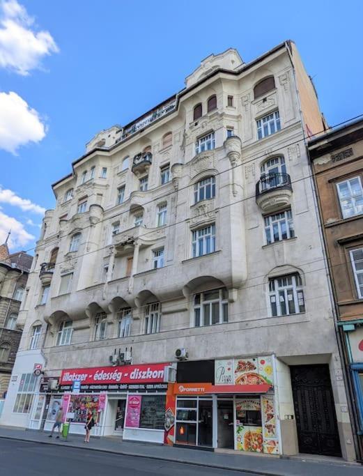 Huge Family Friendly 2br Downtown - Deco House